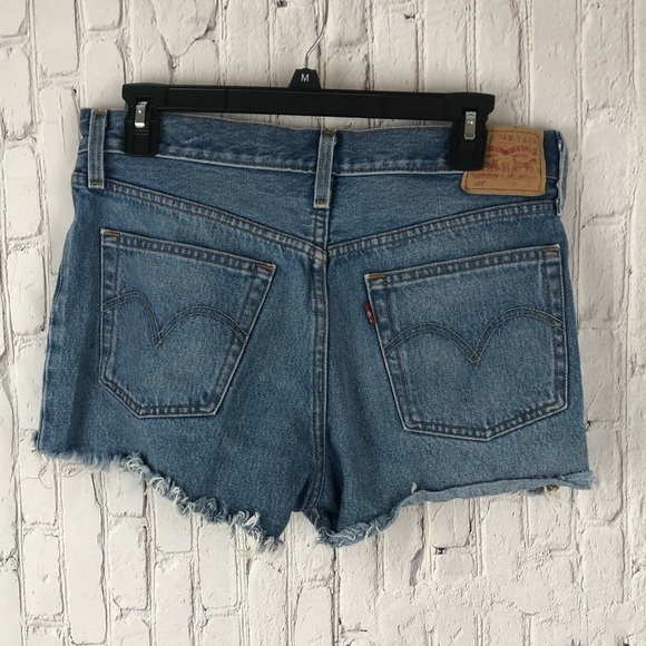 Levi’s 501 cut off denim button fly shorts size 28 - Picture 2 of 8